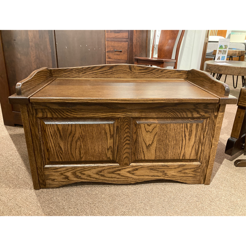 Clearance Amish made Scallop Storage Bench no cushion - Oak For Less® Furniture