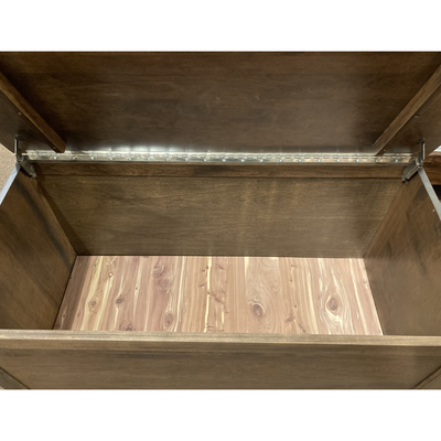 Clearance Amish made 24" h Lincoln Blanket Chest - open showing cedar in bottom - Oak For Less® Furniture